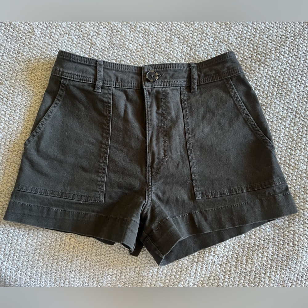 H&M 90s Olive Green Shorts